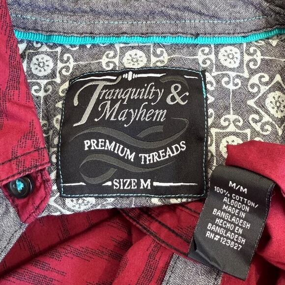 Tranquilty & Mayhem Short Sleeves Button Up Shirt Men Size M Geometric Burgundy - Picture 13 of 13